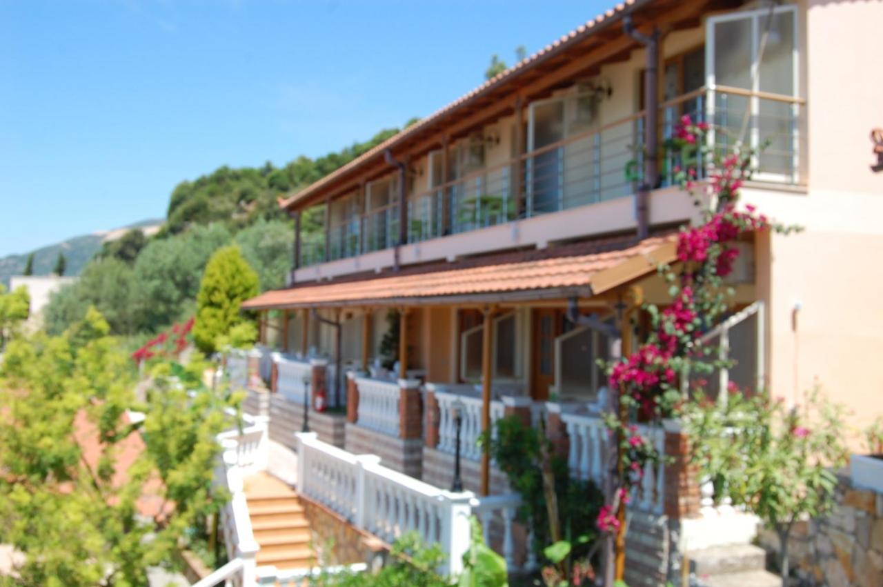 Hotel Ramosaco, Radhime, Vlore Exterior photo